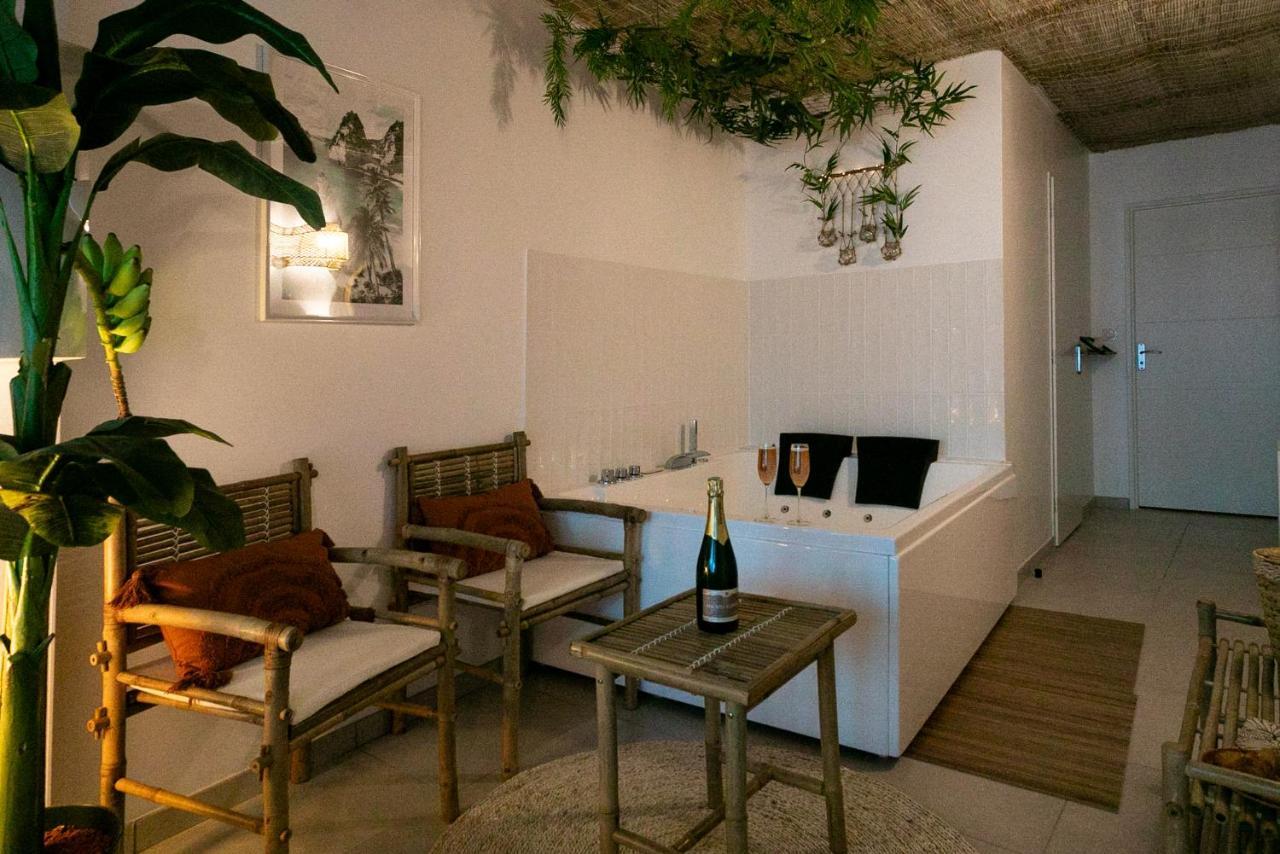 Bali Serenity Balneo Et Lit Rond Lagnieu Eksteriør billede